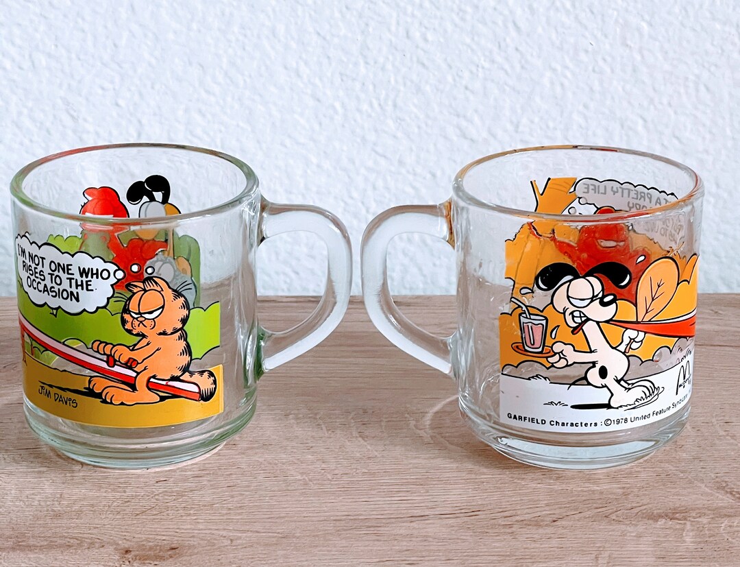 Set of Two Vintage Garfield Cartoon Glass Mugs , Perfect Coffee or Tea ...