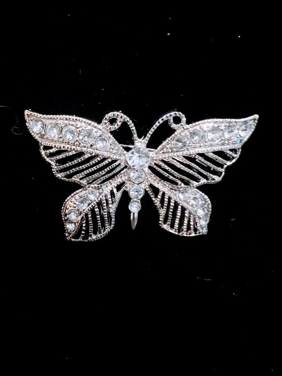 Gorgeous butterfly brooch vintage crystal rhinest… - image 1