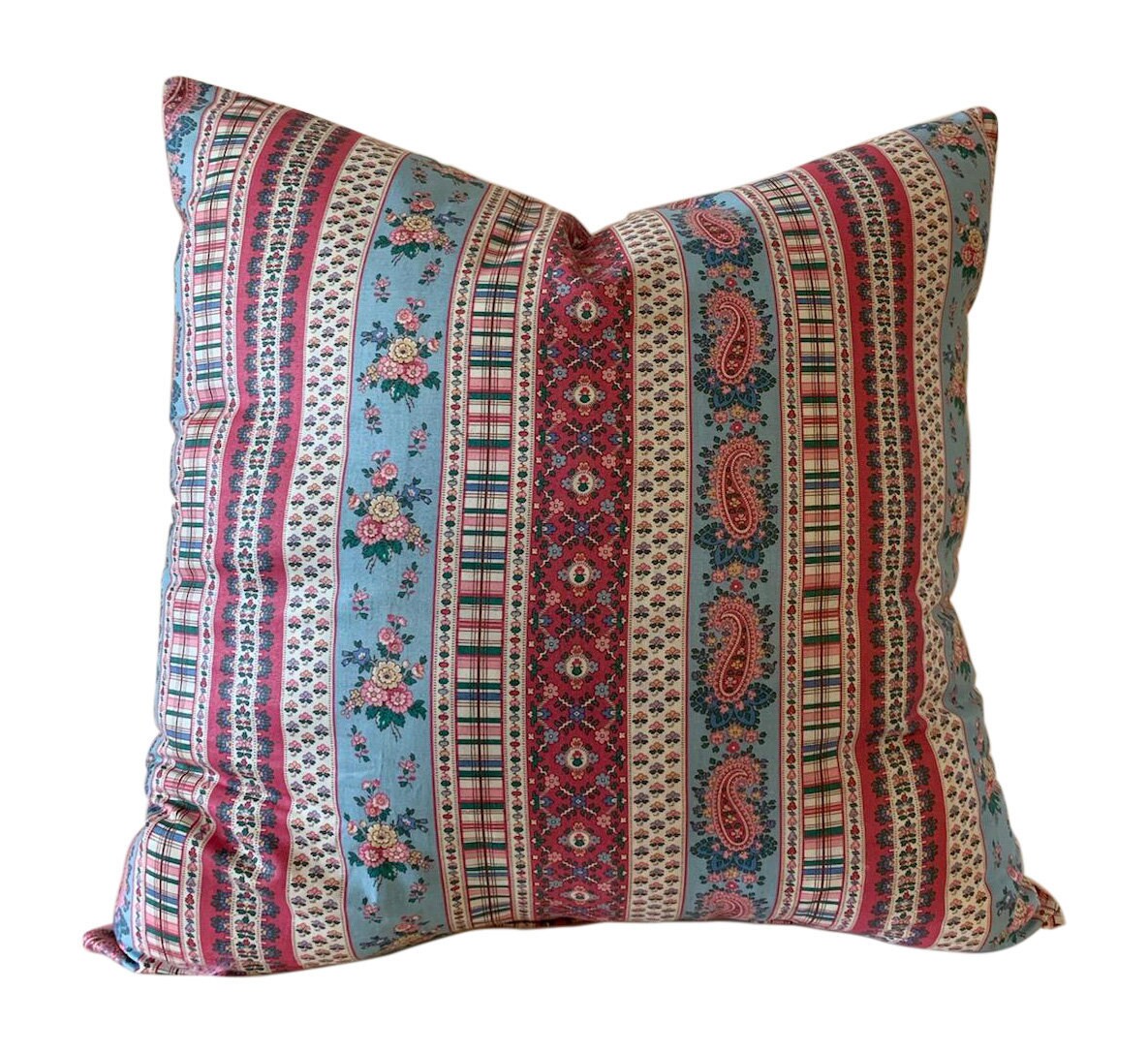 手作りの装飾用クッション、18インチ x 18インチ、お祝いの