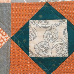 Eye spy quilt in green orange blue and grey baby or lap patchwork image 6