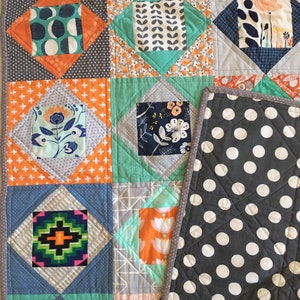 Eye spy quilt in green orange blue and grey baby or lap patchwork image 8