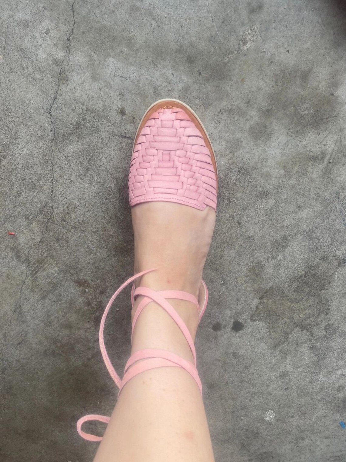 huaraches pink blue white