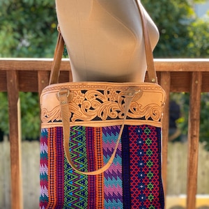 Leather bag, hand tooled leather purse, embroidered bag, Mexican bag, Mexican purse, bag, purse, shoulder bag, tote bag, tote, crossbody bag