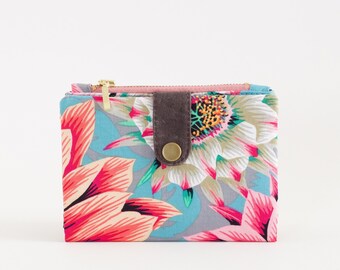 Cactus flower wallet for women, flowered wallet small, slim wallet bifold, credit card wallet retro