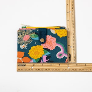Carteira Flower Power para mulheres, carteira de praia dobrável para mulheres, presente exclusivo para namorada, carteira pequena com zíper imagem 5