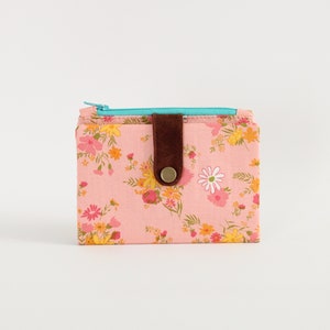 Cartera retro para mujer, linda cartera pequeña, cartera de tela floreada, cartera de los años 70, regalo para ella, cartera romántica coqueta desordenada