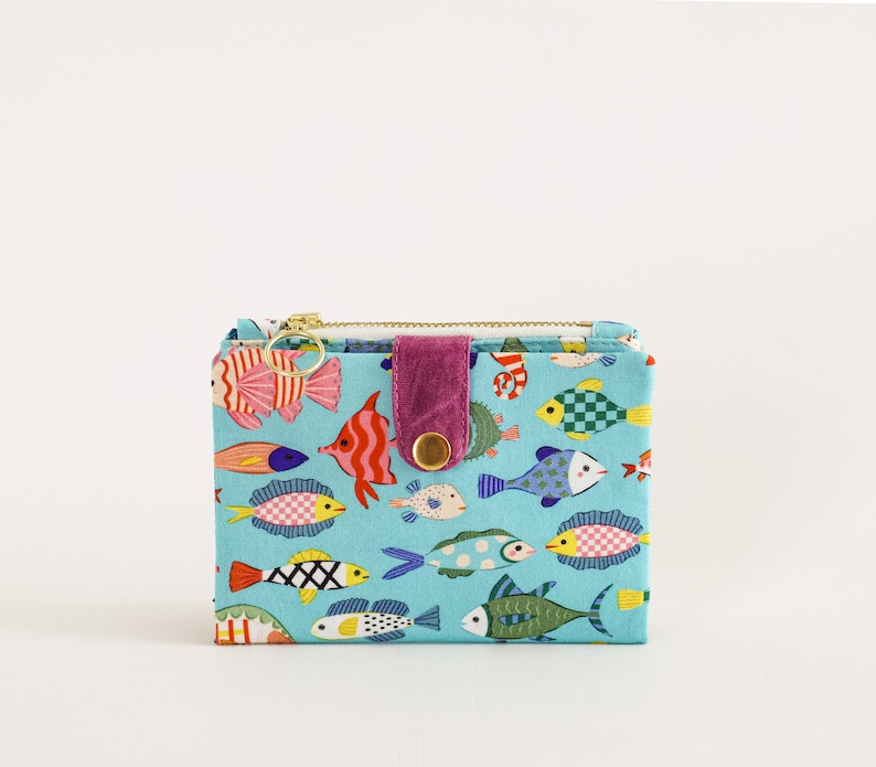 carteira fishies para mulher, presente fofo para ela, carteira com zíper única, presente único para adolescentes imagem 1