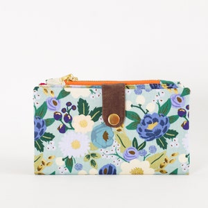 Cartera para mujer, cartera pequeña para mujer, cartera única para pasaporte, cartera colorida, cartera vegana para tarjetas de crédito, cartera con flores estilo cottage