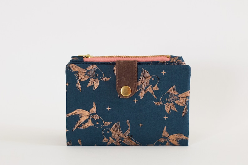 Cartera Gold Fish para mujer, cartera tarjeta de crédito mujer, cartera bifold de viaje, cartera de viaje vegana image 1