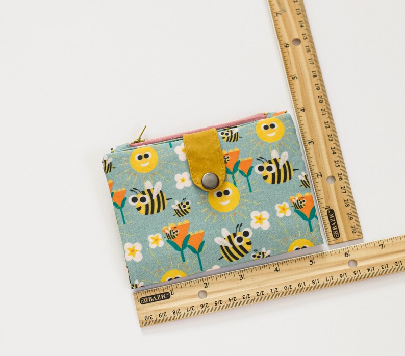 Carteira pequena Happy Bee, salve as abelhas, carteira dobrável com zíper para mulheres, carteira de viagem fofa, carteira ecológica com bolsa com zíper imagem 3
