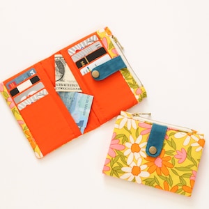 Cartera Daisy pequeña para mujer, cartera retro verano, cartera bifold años 70, tela de cartera groovy, cartera floral de algodón, imagen 2