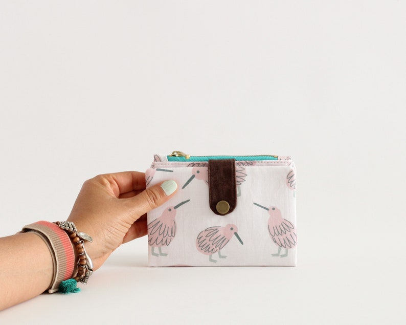Cartera kiwi para mujer, cartera única mujer, cartera pequeña mujer, cartera bifold tarjeta de crédito, cartera niña, cartera pájaro imagen 1