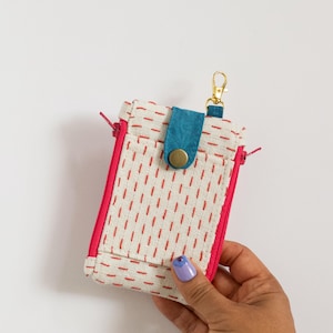 Minimalistische dünne Brieftasche, kleine Brieftasche für Frauen, beige Vordertasche mit echten roten Stichen, Doppel-Reißverschluss-Brieftasche Schlüsselanhänger