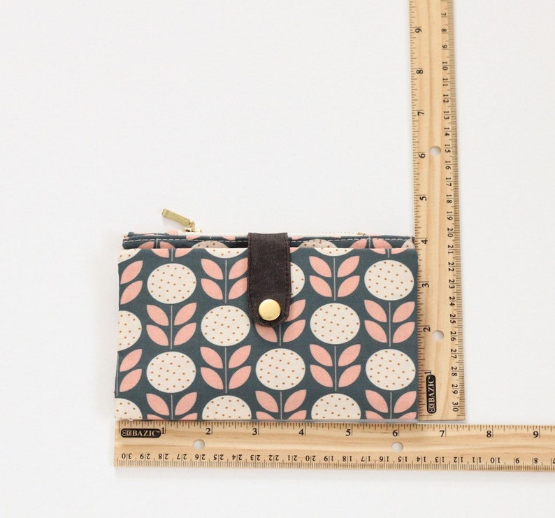 Cartera de mediados de siglo para mujer, cartera de flores escandinava, cartera de flores nórdicas retro, cartera moderna bifold imagen 4