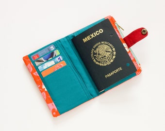 Travel wallet for woman, globetrotter wallet colorful, travel accesories women, bird lovers gift, bold color wallet teal, travel gear
