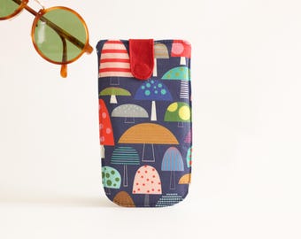 Mushroom eyeglasses pouch, cute sunglasses pouch, colorful eyeglasses case, colorful sunglasses case, fungi sunglasses fabric