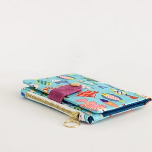 carteira fishies para mulher, presente fofo para ela, carteira com zíper única, presente único para adolescentes imagem 4