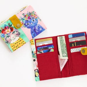 Portefeuille floral chat pour femme, portefeuille végétalien chat, portefeuille fait main unique en son genre, cadeau pour les amoureux des chats, joli portefeuille esthétique, portefeuille maximaliste