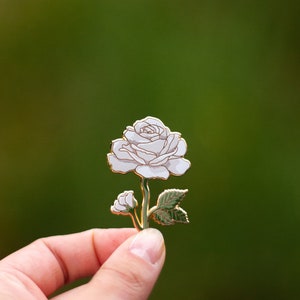 White Rose Floral Enamel Pin, June Birth Month Flower, Botanical Brooch, Nature Lover, Spring Bloom, Garden Enthusiast, Remembrance