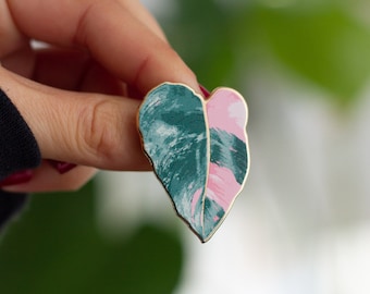 Philodendron Pink Princess Enamel Pin, Botanical Brooch, Plant Lover Jewelry, Garden Lapel Accessory, Nature Badge, Tropical Plant Gift