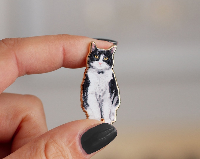 Tuxedo Cat Enamel Pin, Feline Brooch, Pet Lover Jewelry, Cat Lapel Accessory, Animal Badge, Kitty Pin, Gift for Cat Enthusiast