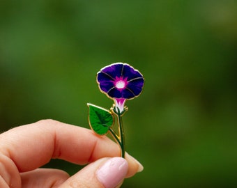 Morning Glory Floral Enamel Pin, September Birth Month Flower, Purple Flower Brooch, Botanical Badge, Plant Enthusiast Accessory, Gift Idea