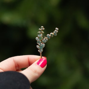 Eucalyptus v2 Floral Enamel Pin, Green Plant Brooch, Botanical Badge, Nature Lover Jewelry Gifts, Gift for Gardener, Gardening Accessories