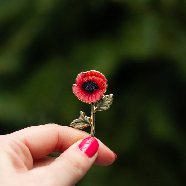 Épingle florale en émail coquelicot rouge v2, insigne floral vibrant, broche botanique, accessoire inspiré de la nature, cadeau jardin, épingle fleur du souvenir