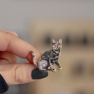 Tortoiseshell Cat Enamel Pin, Animal Lover Pins, Pet Lover Gift, Kitten Gifts, Cats Lapel Brooch, Furry Friend Jewelry, Feline Accessories