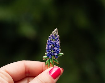 Lupine Floral Enamel Pin, Wildflower Badge, Botanical Brooch, Nature-Inspired Accessory, Gardener Gift, Floral Pin, Mountain Flower Design