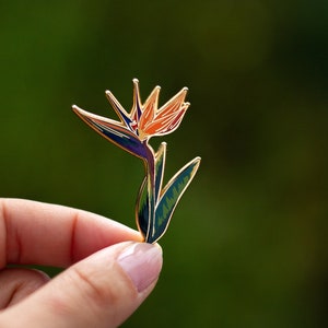 Bird of Paradise Plant Floral Enamel Pin, Orange Tropical Jewelry Gift, Nature Lover Accessory, Botanical Brooch, Accessories for Gardeners