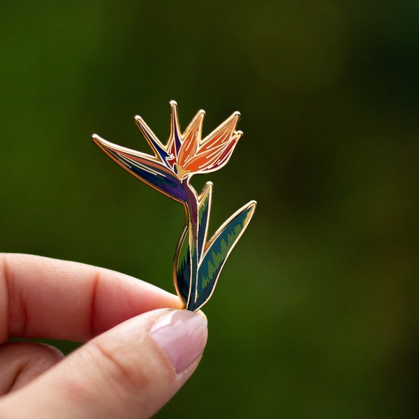 Pin de esmalte de planta ave del paraíso, regalo de joyería tropical naranja, pin amante de las flores, insignia floral, pin de broche, accesorio botánico, regalos de pin