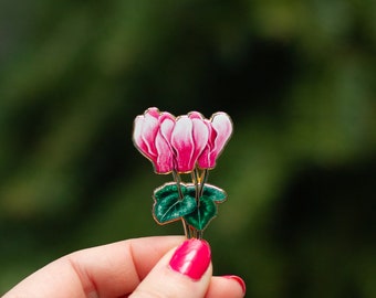 RETIRING Cyclamen Floral Enamel Pin, Delicate Floral Pin, Botanical Brooch, Nature-Inspired Accessory, Gardener Gift, Elegant Flower Badge