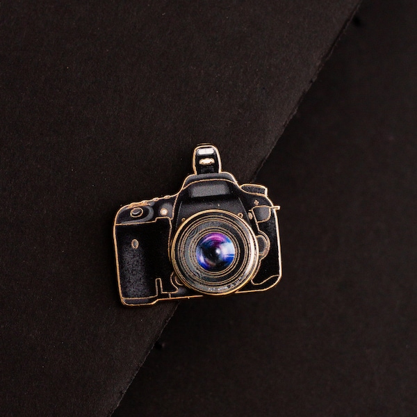 DSLR Camera Interactive v2 Enamel Pin, Photography Brooch, Camera Lapel Accessory, Photographer Tools, Camera Gifts, DSLR Tools, Spinner