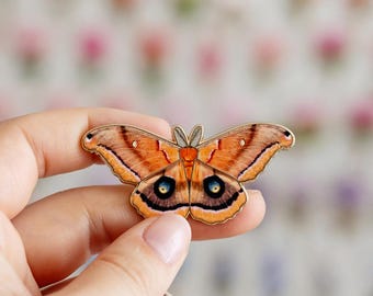 Polyphemus Moth Enamel Pin, Gold-Plated Lapel Pin, Insect Nature Jewelry