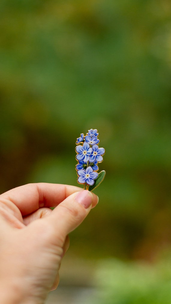 Forget-Me-Not Enamel Pin, Floral Lapel Brooch, Gardener Flower Gift