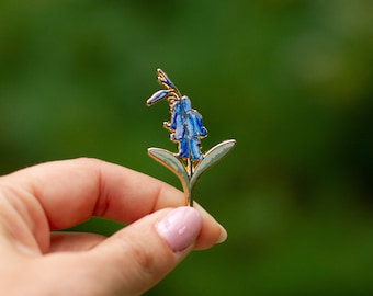 Bluebell Enamel Pin, Spring Flower Brooch, Garden Enthusiast Jewelry, Floral Lapel Pin, Nature Lover Accessory, Botanical Badge, Gift Idea