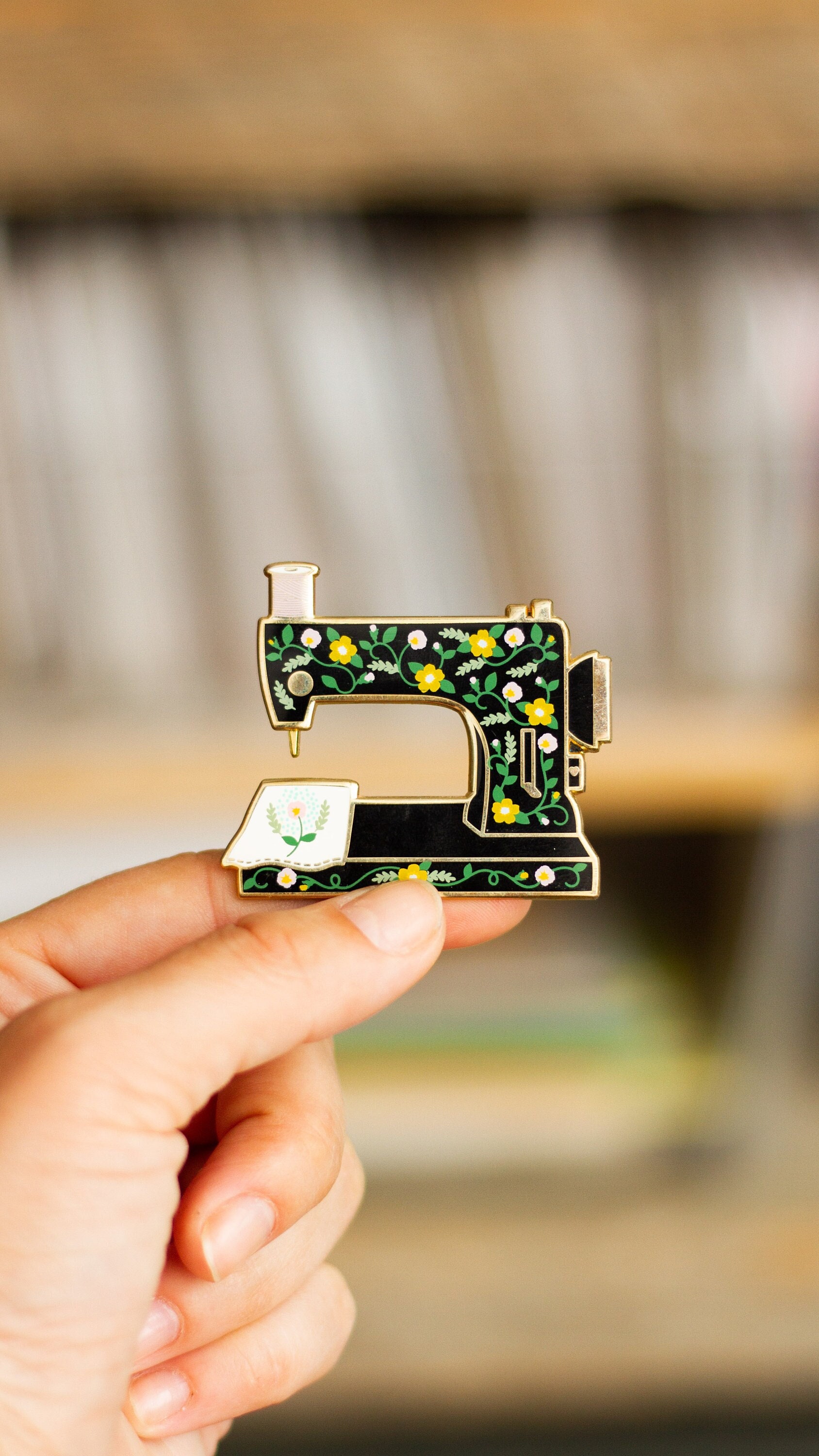Sewing Machine Interactive Sliding Needle Enamel Pin, Artsy Brooch Accessory, Craft Lover Jewelry, Textile Art Gift, Unique Embroidery Gifts