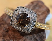 Pretty Round Nateral Australian Zircon and diamond 18ct White and yellow Gold solitaire Pave Bead Claw set Ring SI F