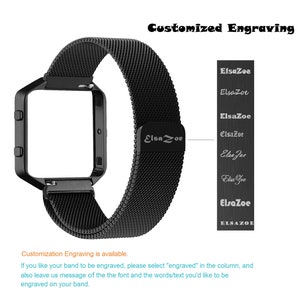 K&ouml;nnte beinhalten: Schwarzes Metall-Armband mit einer personalisierbaren Gravur-Option. Das Armband ist mit dem Text "ElsaZoe" graviert abgebildet. Das Bild zeigt verschiedene Schriftarten f&uuml;r die Gravur.