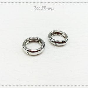 2 PCS - 15 mm silver plated, Round Charm bead with 1 hole frame supply for making jewelry [ EM0085-S ]