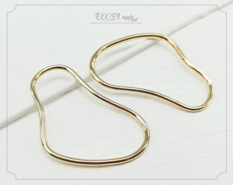 2 PCS - 43 x 26 mm gold plated, free curved line Connector pendant, making jewelry supply girl earrings necklace charm [ EM0081-G ]