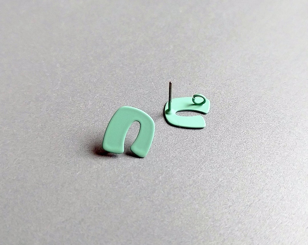 ピアス LOVE ME MONSTER Horse Hoof Earrings 5BFM087 러브미몬스터(LOVE ME MONSTER) Horse Hoof Earrings
