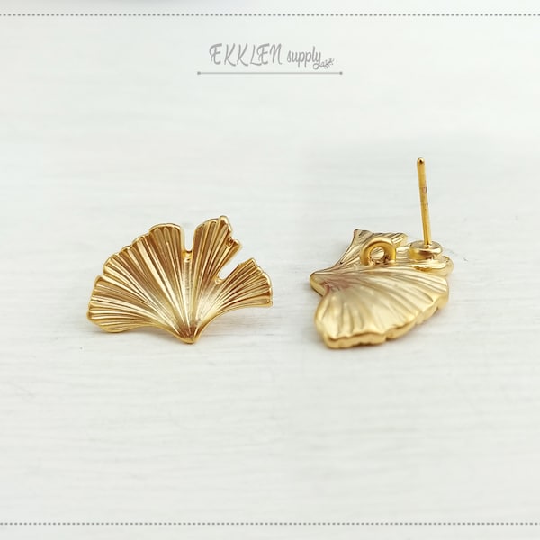 2 PCS - 21.5 x 14.5 mm Matte Gold plated, Gingko leaf stud earring, leaves post earring [ EM0131E-MG ]