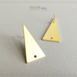 2 PCS - 30 x 15 mm Matte Gold plated Brass, Triangle Earring Post 1 hole,  Triangle Pendant, supply earring necklace [ EM0149E-MG ]