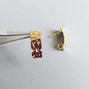 2 PCS - 20 x 8 mm Gold plated Brass, Hammered Square Earring Post with Loop, Rectangle Earring, supply earring [ EM0354-G ]