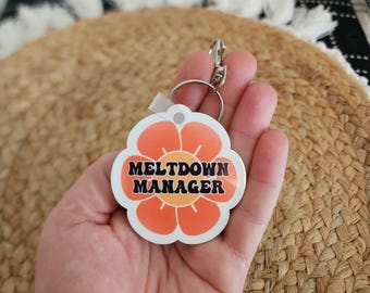 Portachiavi Meltdown Manager, portachiavi divertente per mamma, portachiavi in acrilico con margherita retrò, regalo per la mamma