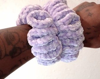 Scrunchies de crochet con hilo de alta costura jugoso