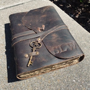 Journal vintage personnalisé, carnet de notes en cuir fait main pour femme et homme, papier fait main épais de 240 pages, carnet de clés de voyage relié en cuir