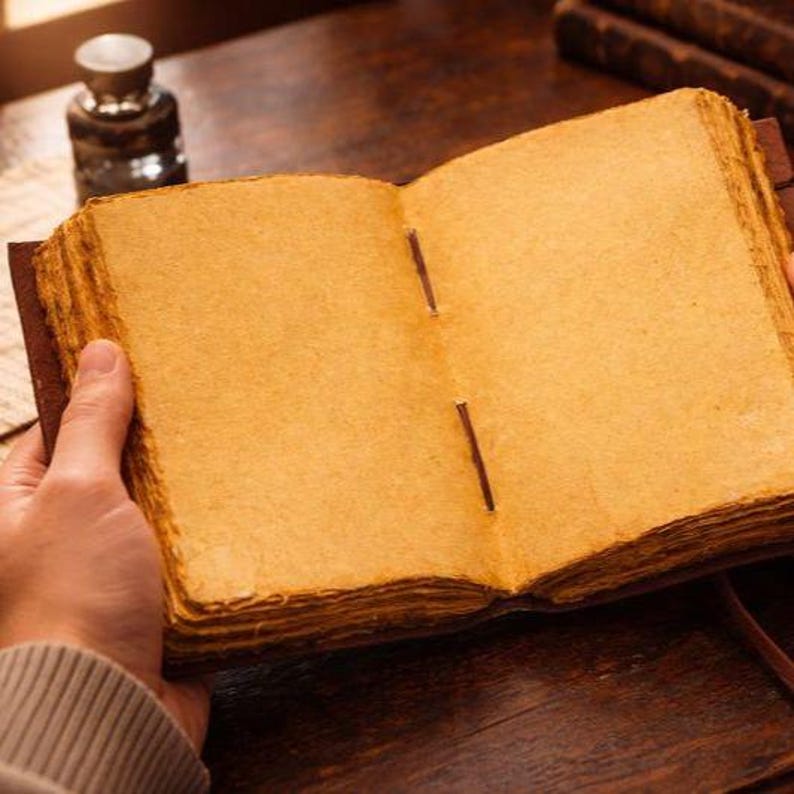 Leather Journal, Handmade Vintage Diary, 240 Pages Thick Handmade Paper, leather bound Travel notebook with Key for Women & Men immagine 5